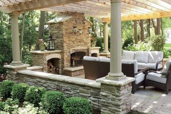 outdoor living space design  Michigan